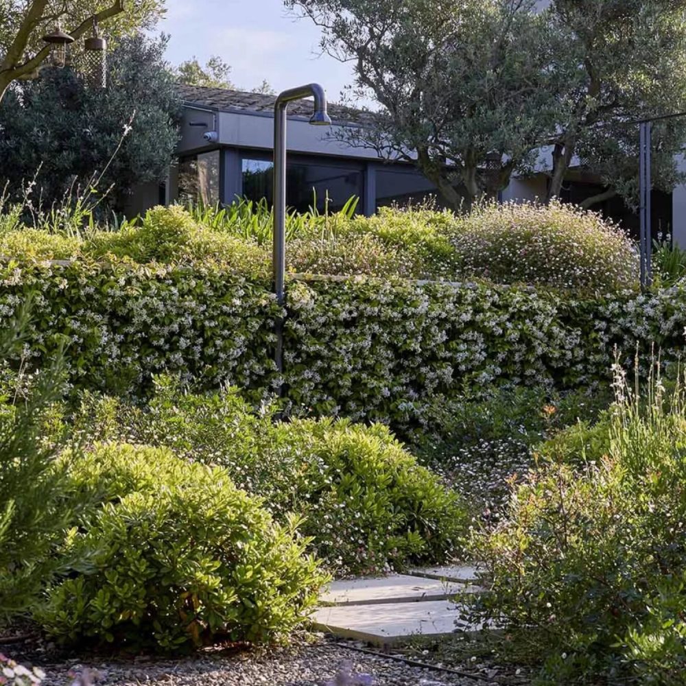 JEE-O Bloom Shower 01 Freestanding Indoor & Outdoor Shower Column – Gun Metal